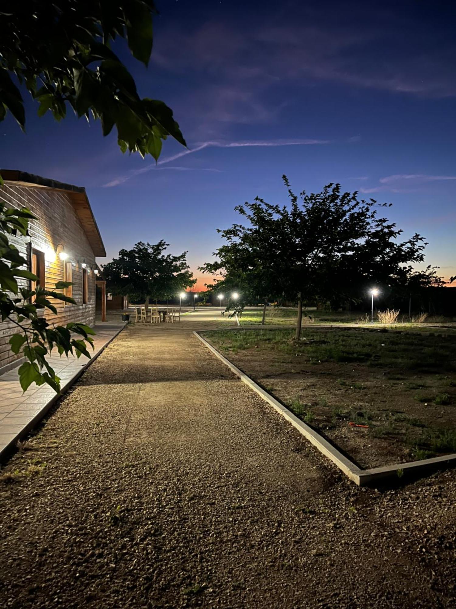 Granja Escuela Con Bungalows San Martín de la Vega المظهر الخارجي الصورة